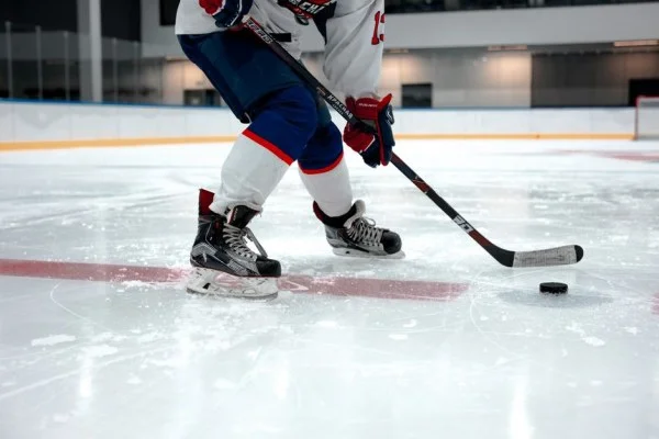NHL常规赛油人对星队 麦克戴维与海斯卡宁对决深度分析